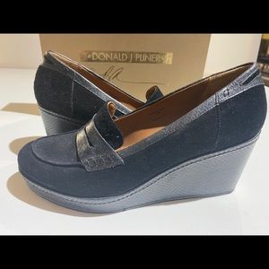 Donald Pliner Black Suede/Leather wedge loafers